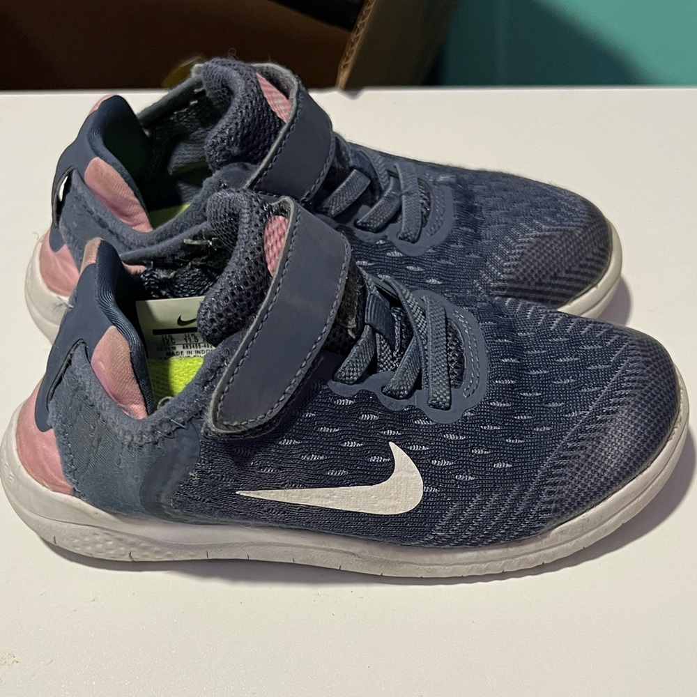 Kids nikes